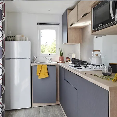 Les Pins D'oleron キャンプ場 Grand-Village-Plage